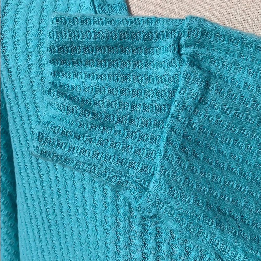 TEAL BLUE WAFFLE DETAILED TOP - Picture 6 of 8